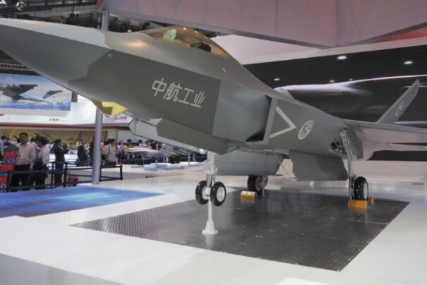 Çin’in Yeni Nesil Savaş Uçağı FC-31, Suudi Arabistan’da Tanıtıldı